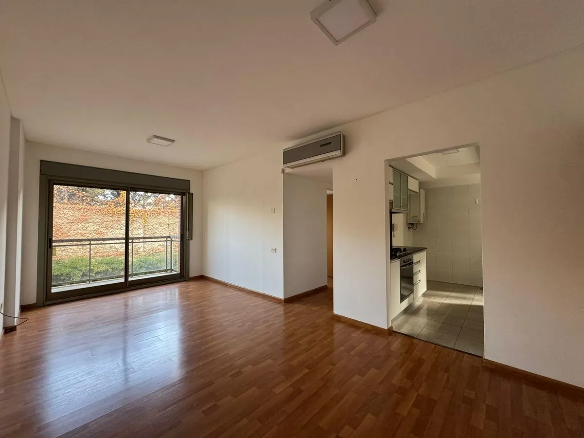 Apartment with balcony and parking