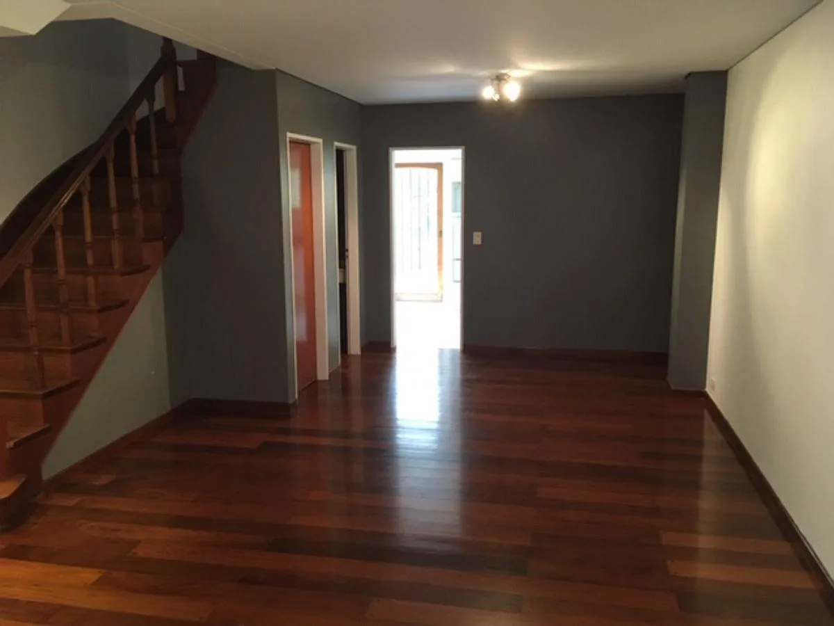 Triplex with garden and grill