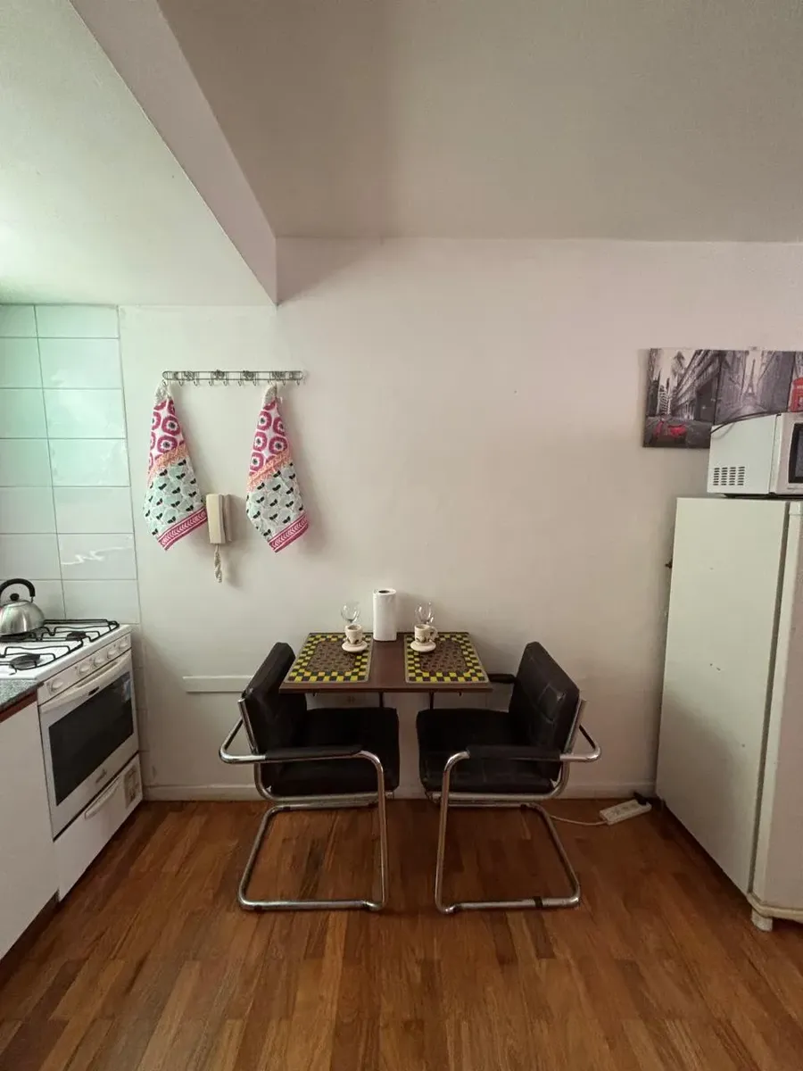 Monoambiente En Balvanera Amoblado (el Precio Incluye Expensas, Abl Y Aysa)