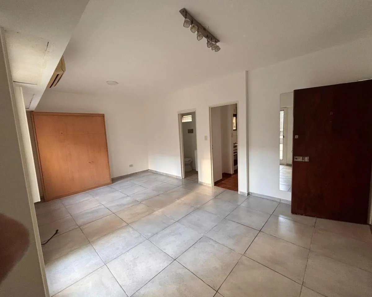 Monoambiente en Villa Crespo con balcón