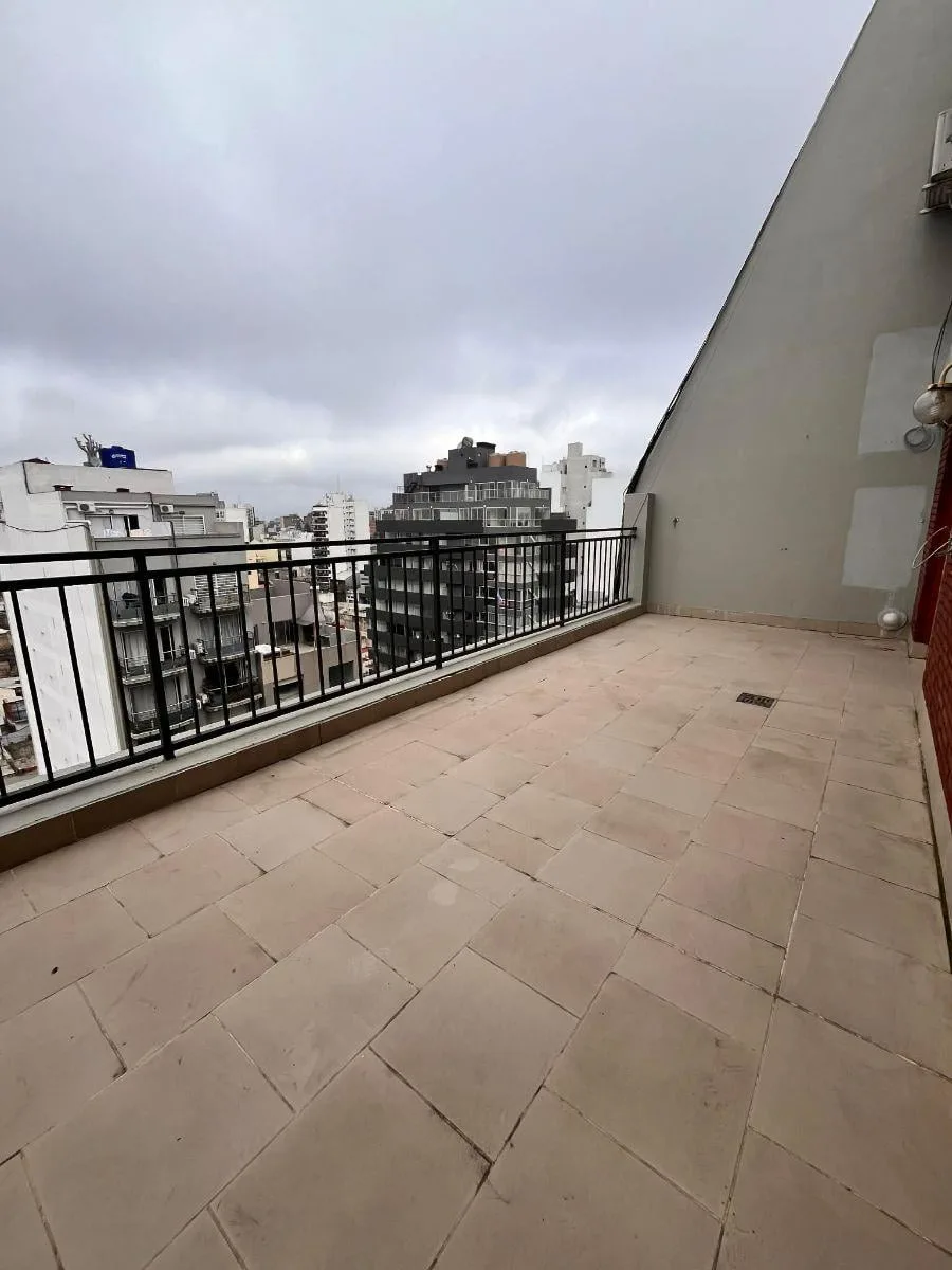 2 ambientes con balcón terraza