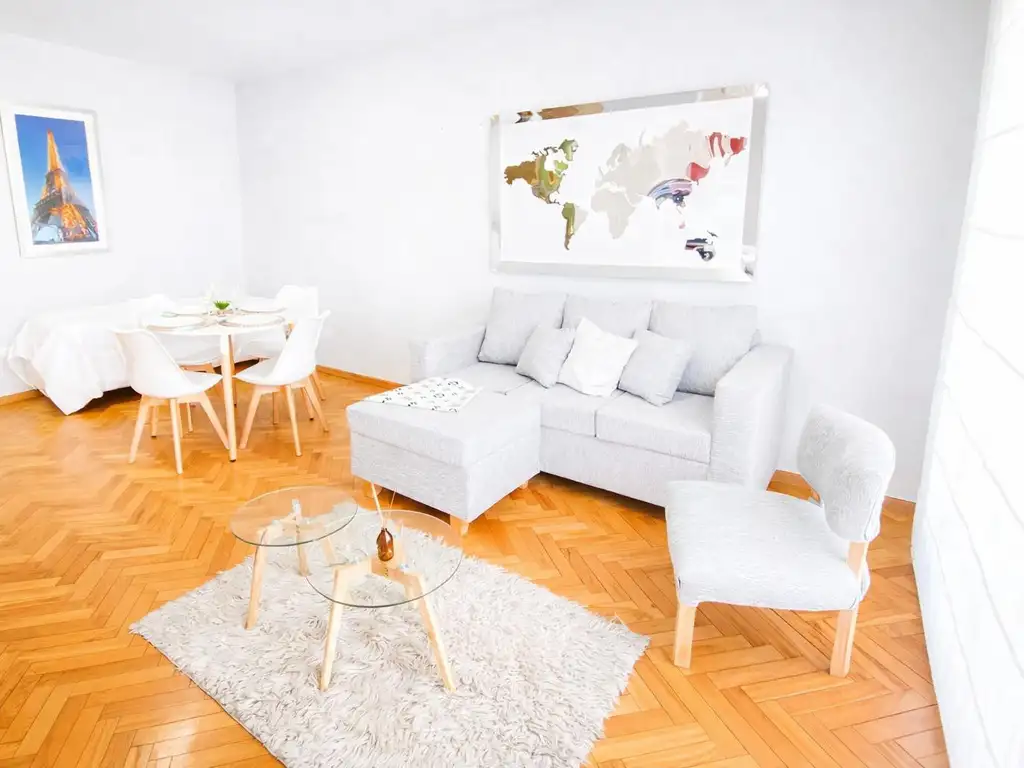 Departamento amoblado con balcón