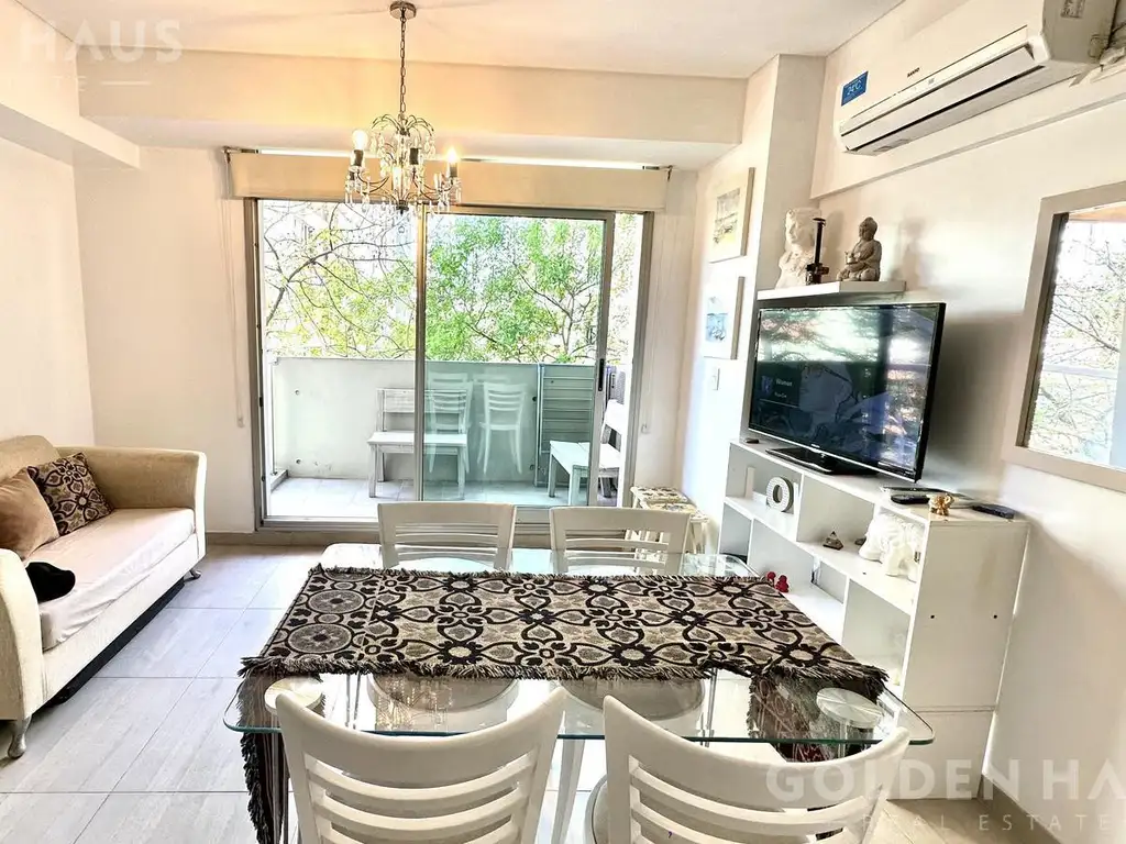 Departamento amoblado con balcón