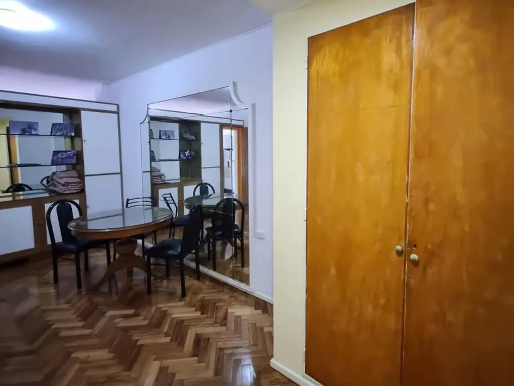 Departamento amoblado con balcón