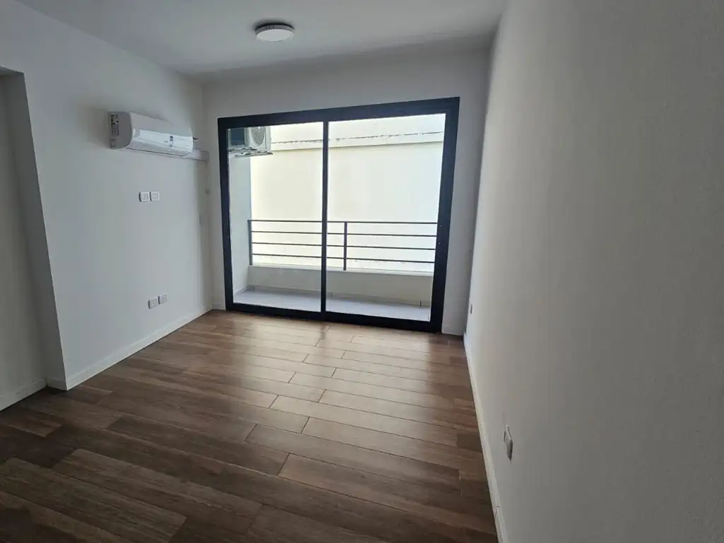 Estudio en Caballito Norte con balcón