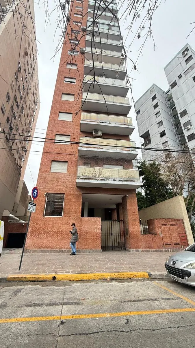 Departamento - Alquiler - Colegiales - 3 Ambientes - Cochera Cub