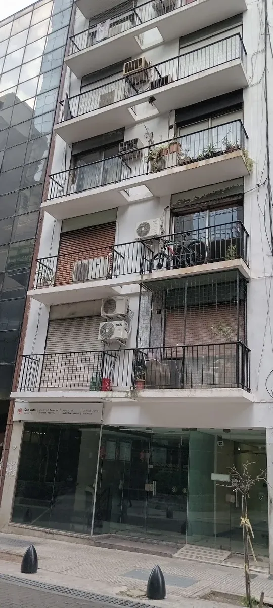 Departamento 2 ambientes con balcón