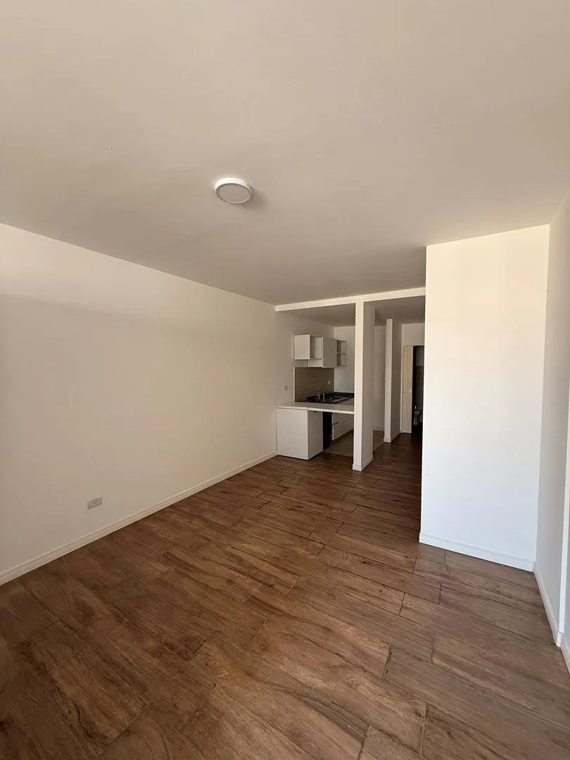 Alquiler Monoambiente Amplio Y Moderno Con Balcon Terraza En San Nicolas Piso Alto!