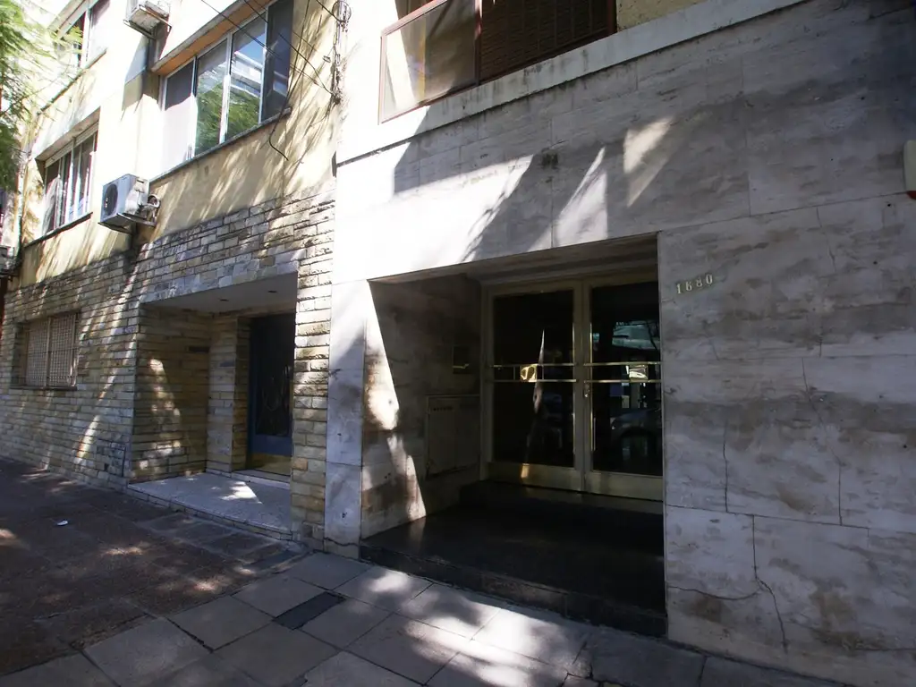 Departamento con balcón en Vicente López