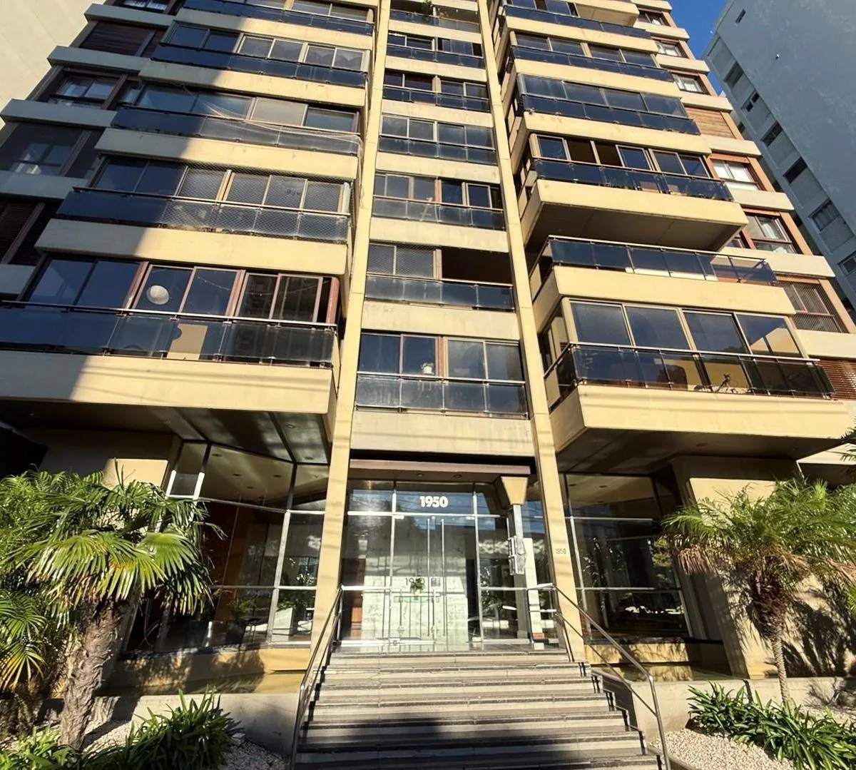Departamento con terraza y piscina