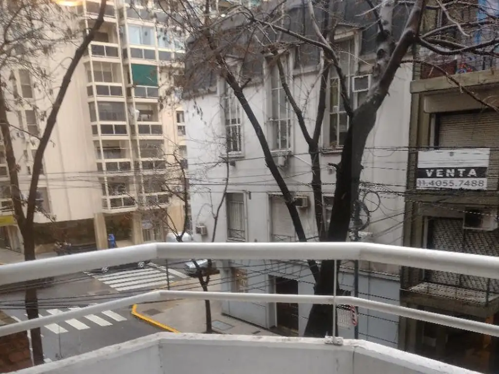 Monoambiente a la calle con placard