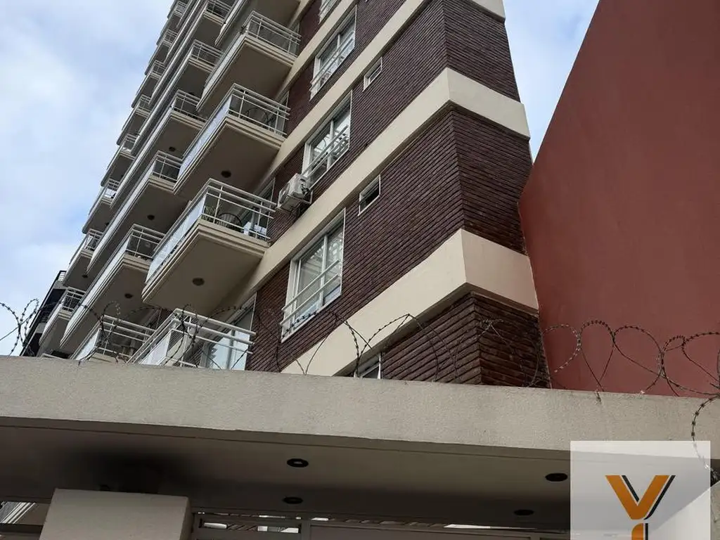 Monoambiente con balcón norte