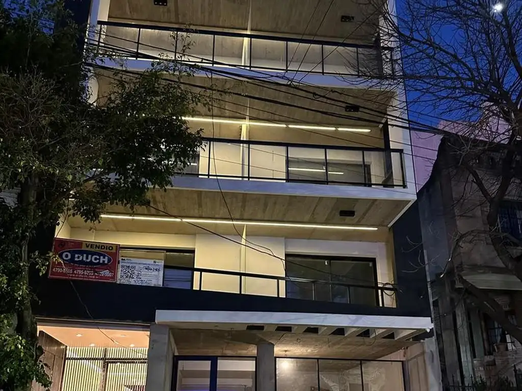 Ambiente divisible con balcón