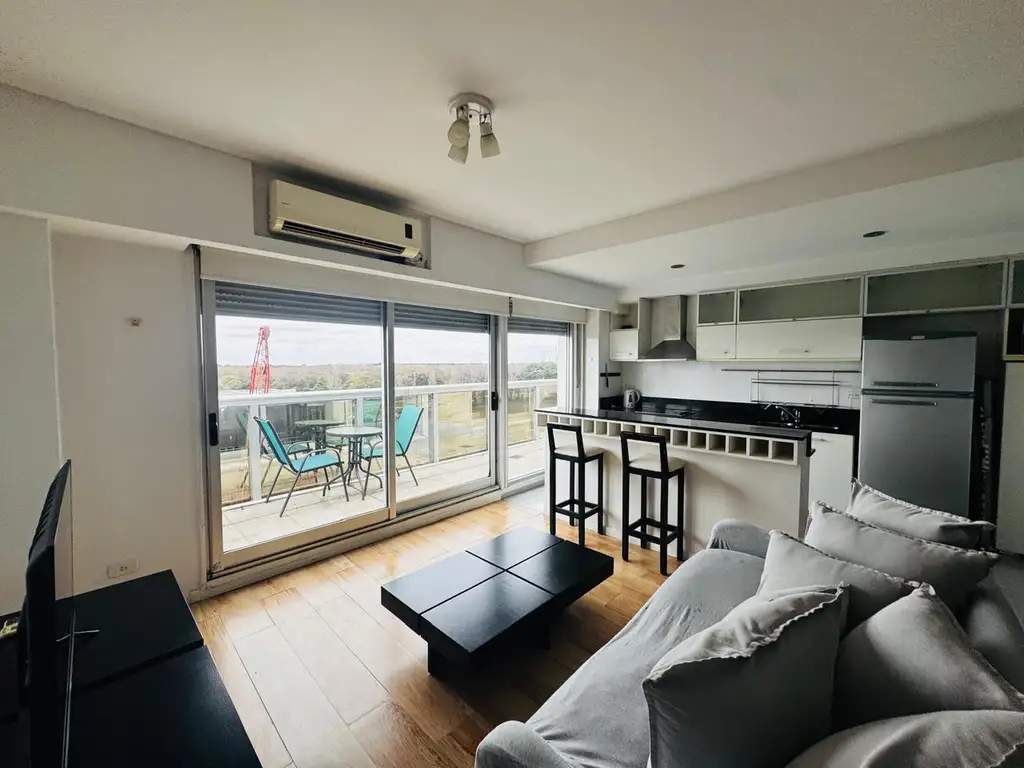 Departamento con vista al río
