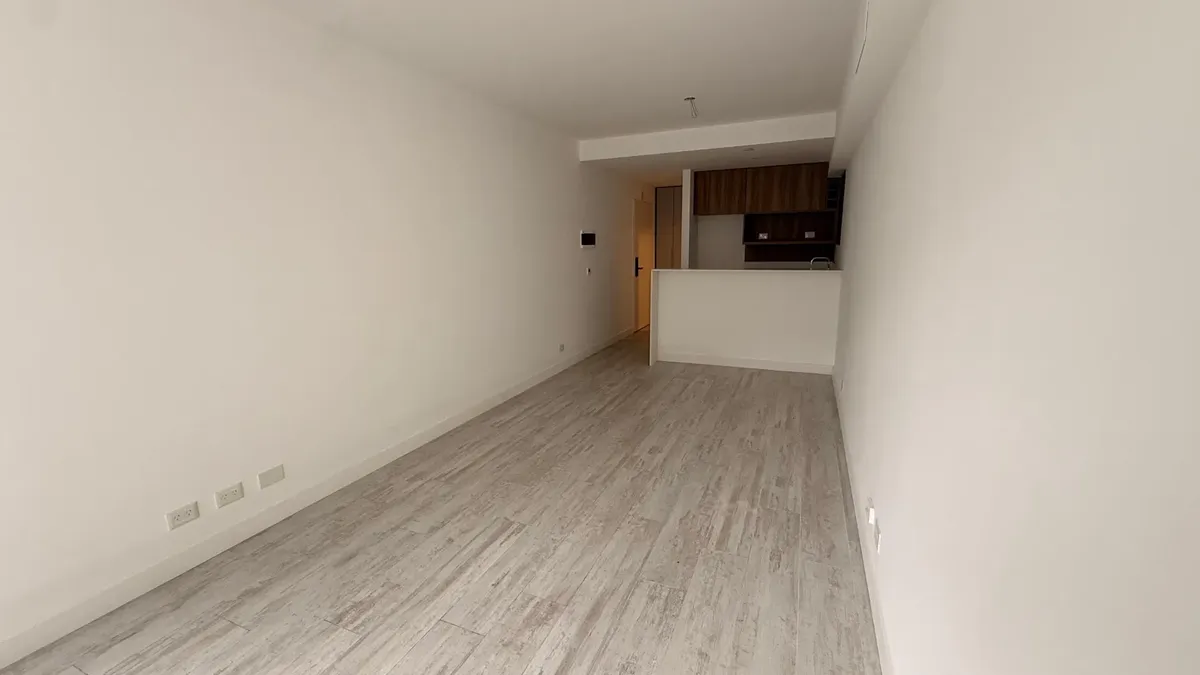 Monoambiente con balcón en Las Cañitas