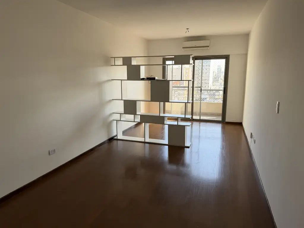 Monoambiente con balcón