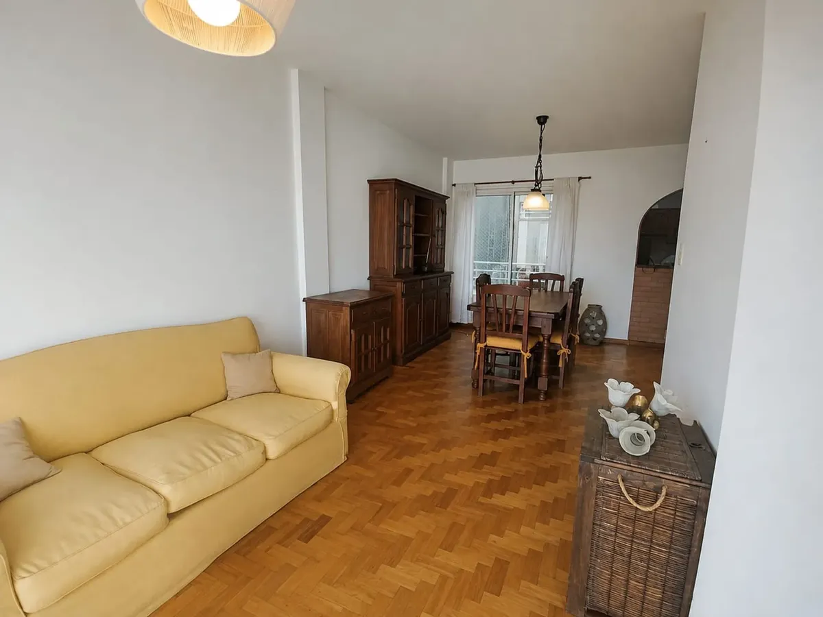 Departamento 2 ambientes con balcón