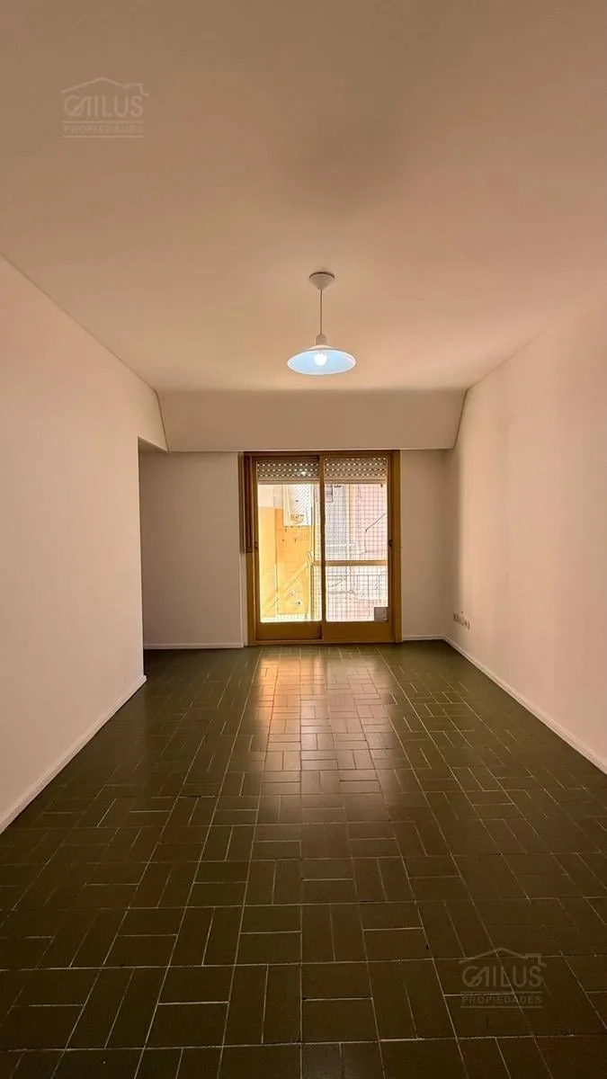 Departamento en Alquiler en San Cristóbal (Urquiza Al 1200) de 2 Amb.