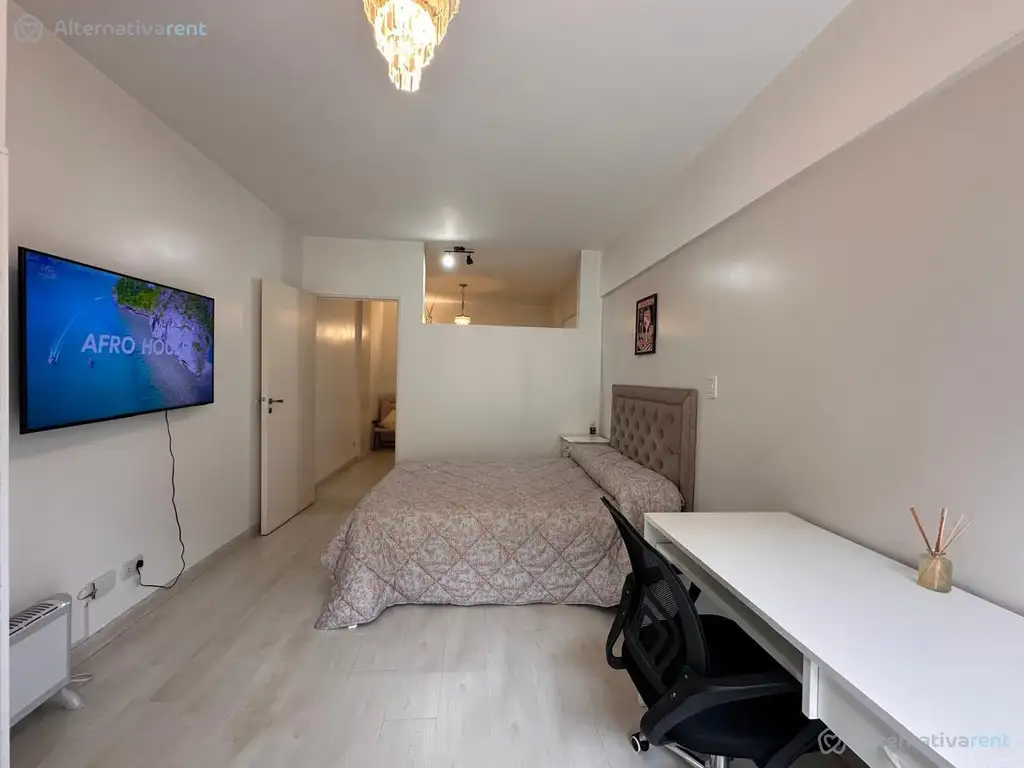 Monoambiente amoblado con balcón