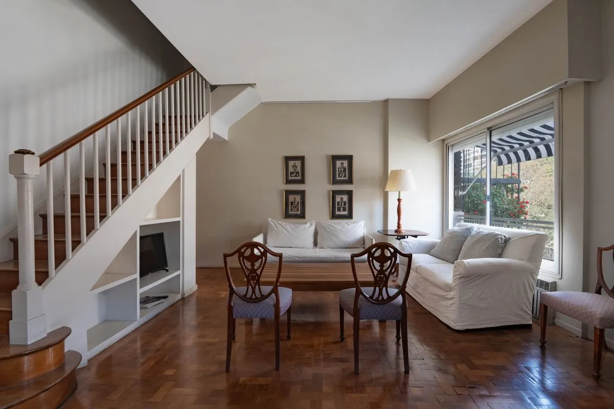Duplex con balcón terraza
