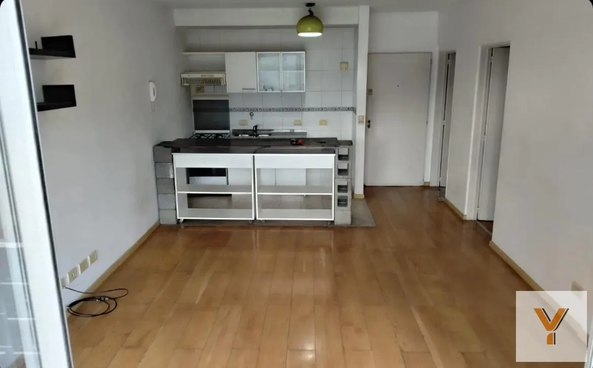 Departamento con balcón en Belgrano