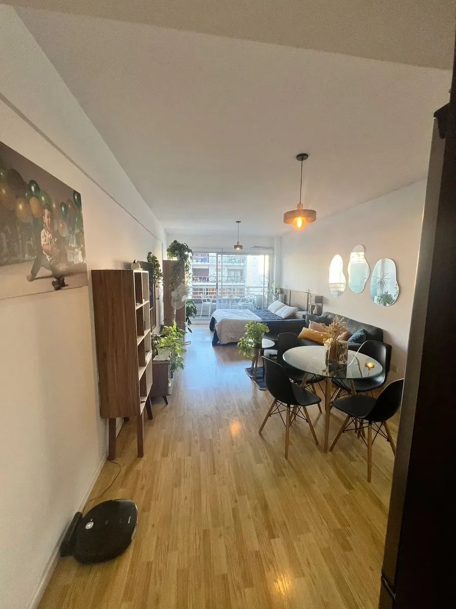 Monoambiente con balcón en Villa Crespo