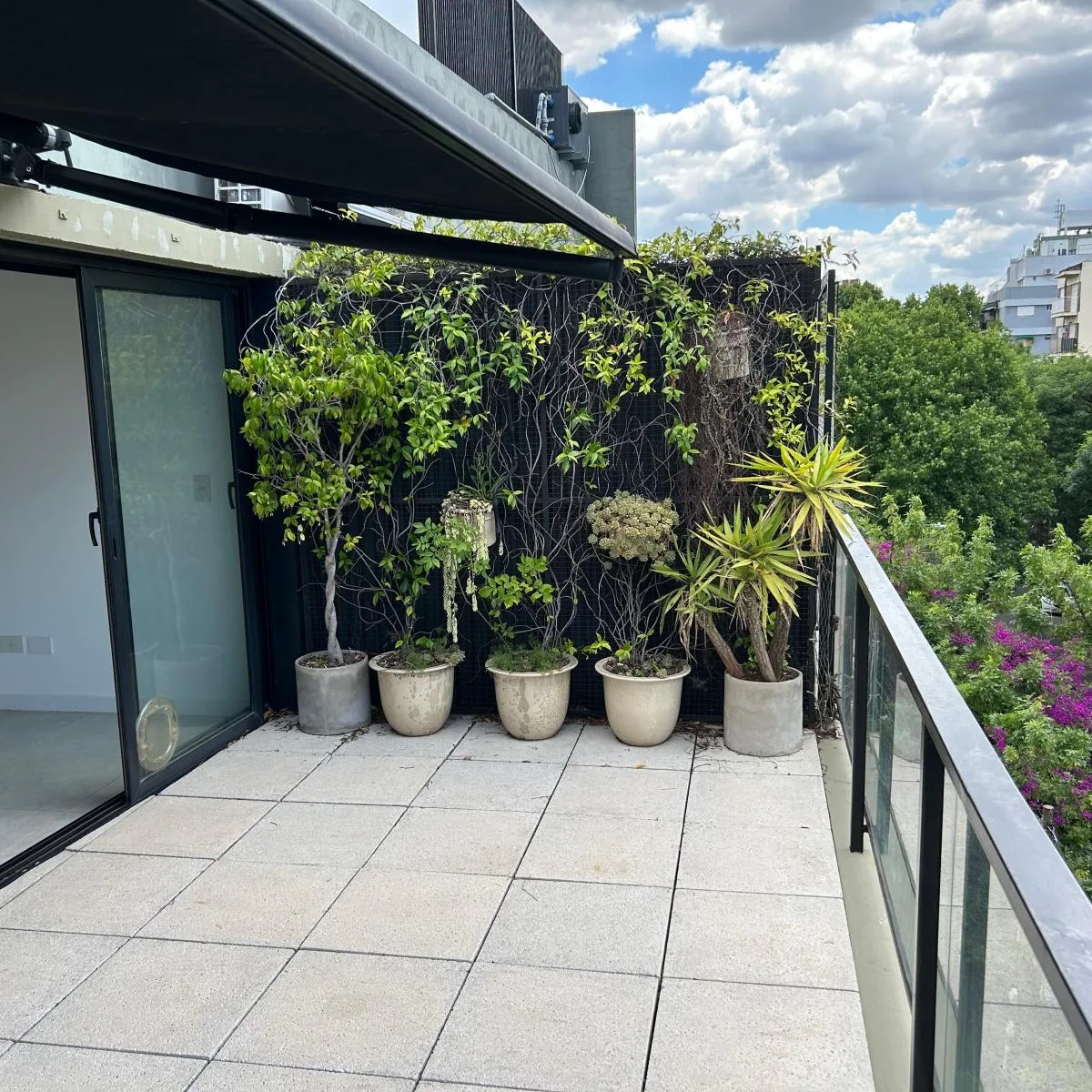 2 ambientes con terraza