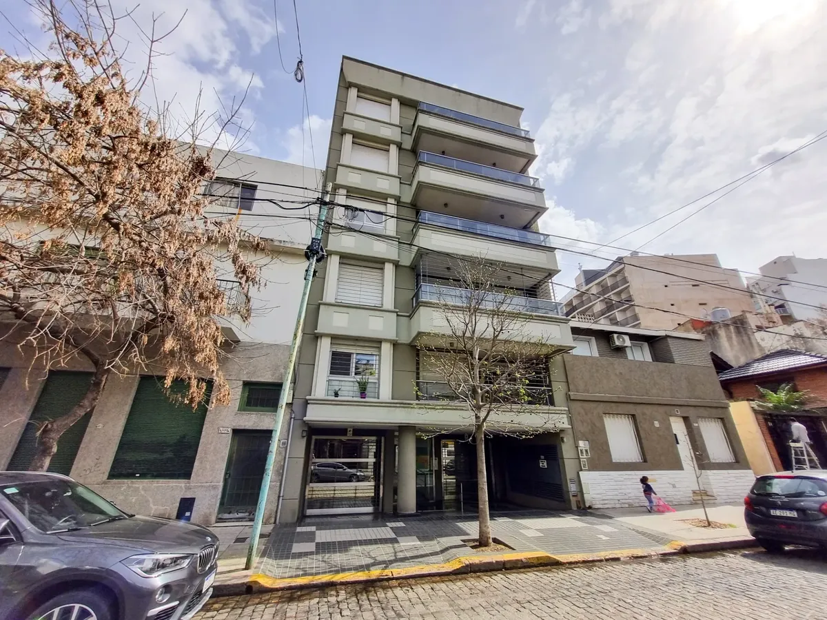 Monoambiente norte con balcón