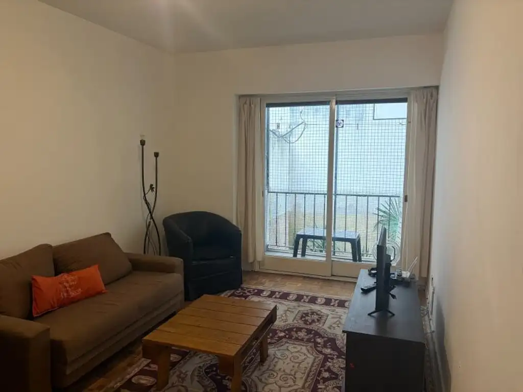 Belgrano 2-room with balcony