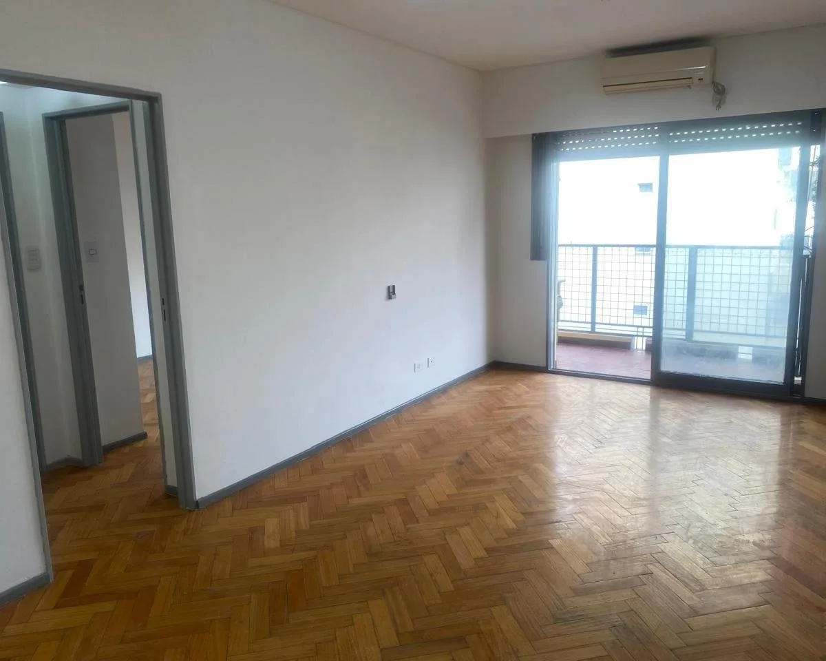 Departamento 2 ambientes con balcón