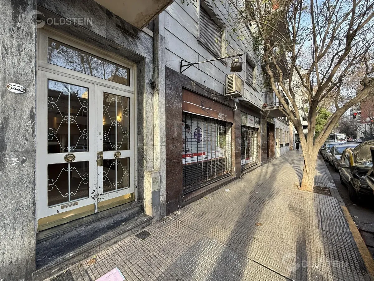 Departamento con parquet y placard