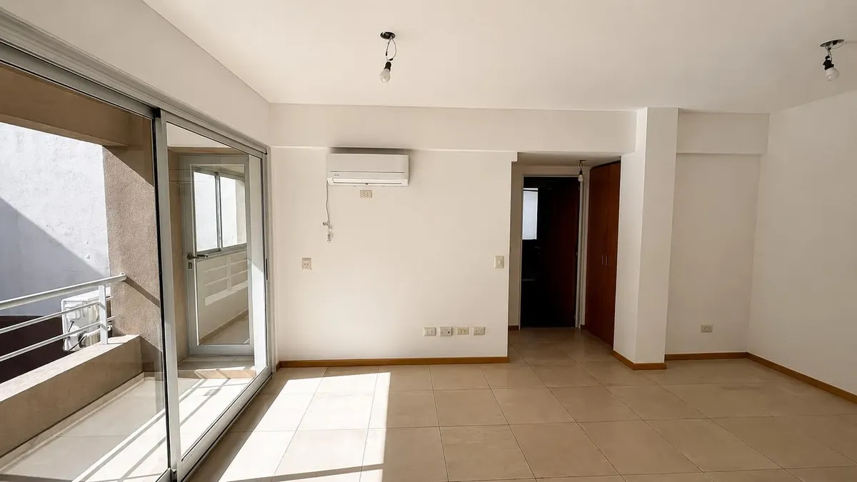 Departamento 2 ambientes con balcón
