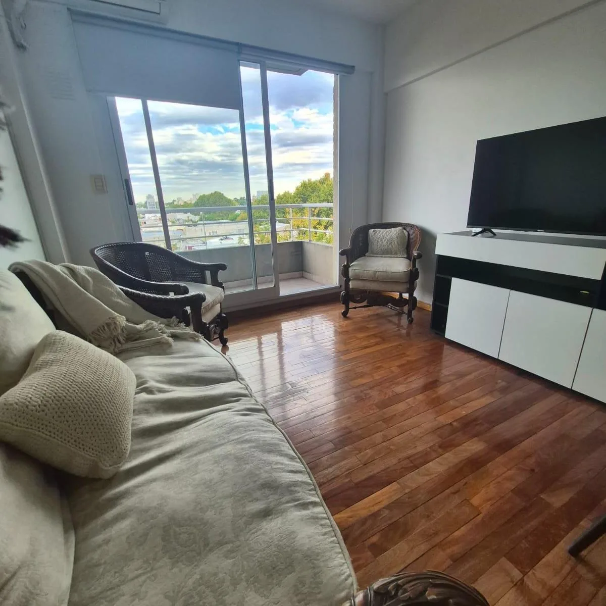 Departamento 2 ambientes con balcón