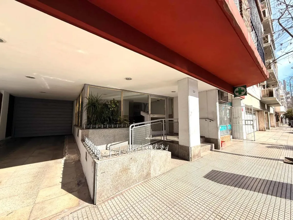 2 ambientes con dos patios