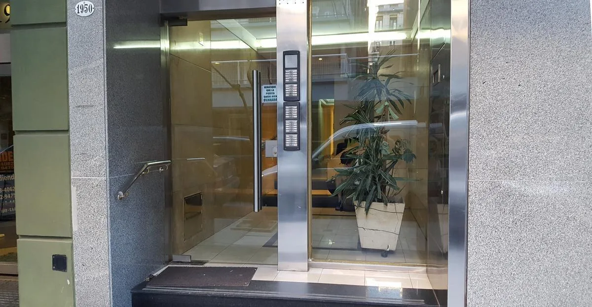 2 ambientes lateral de 38 m²