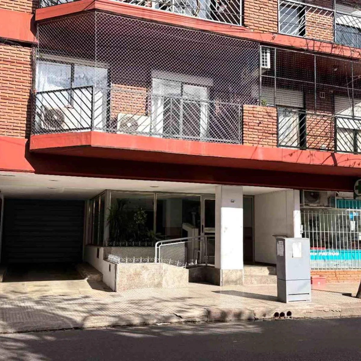 2 ambientes con dos patios