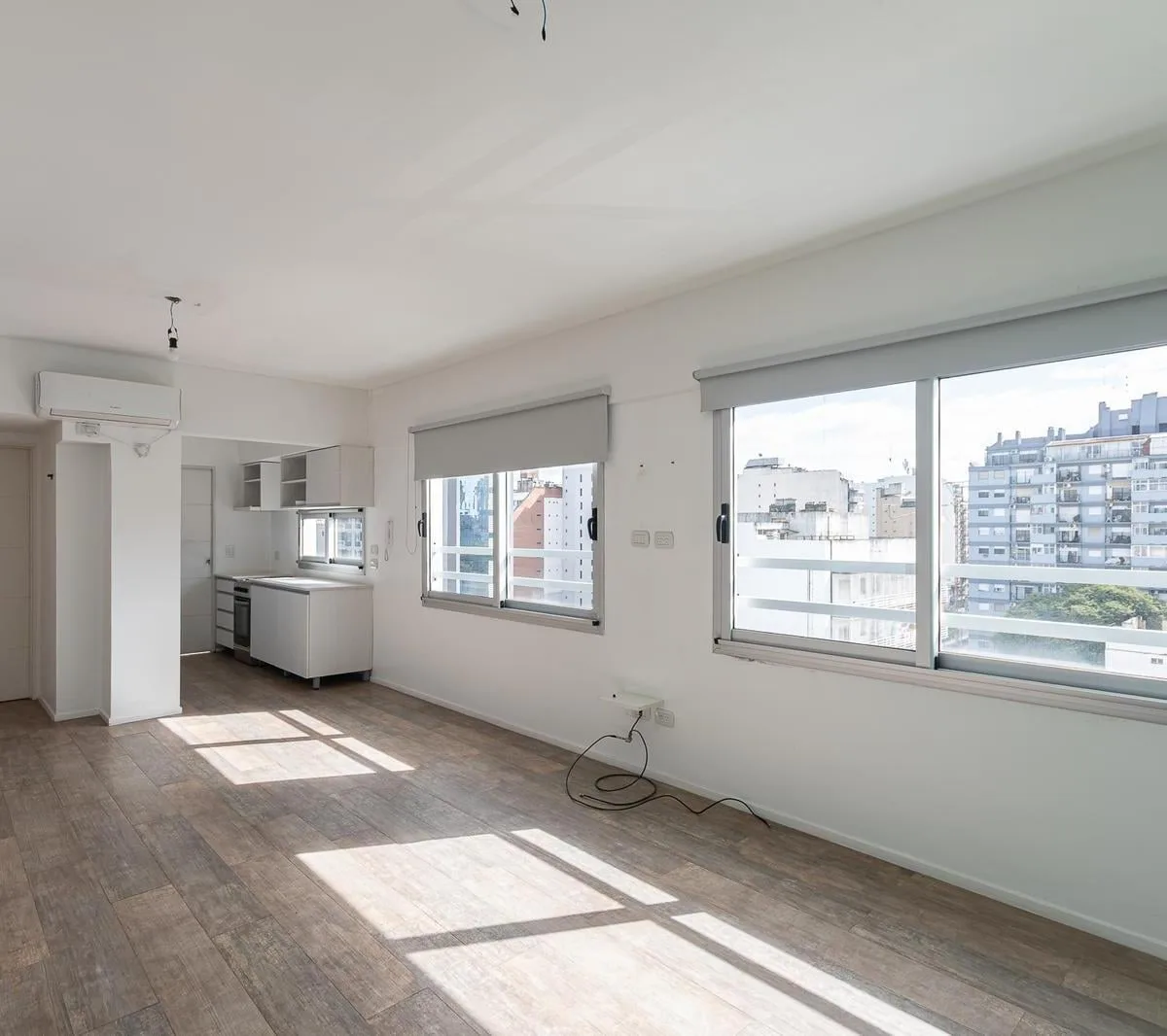 Monoambiente lateral con SUM