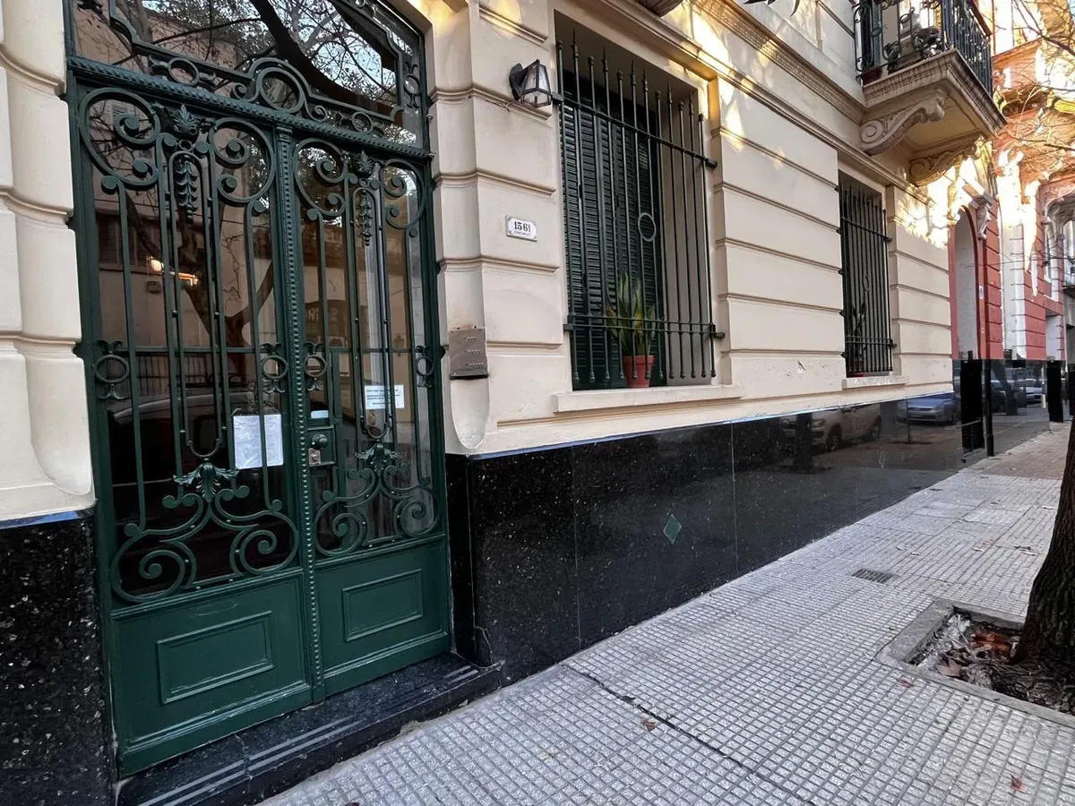 San Telmo apartment with shared terrace