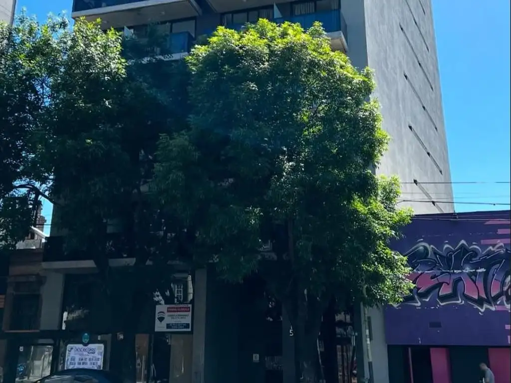 Monoambiente con cochera y pileta