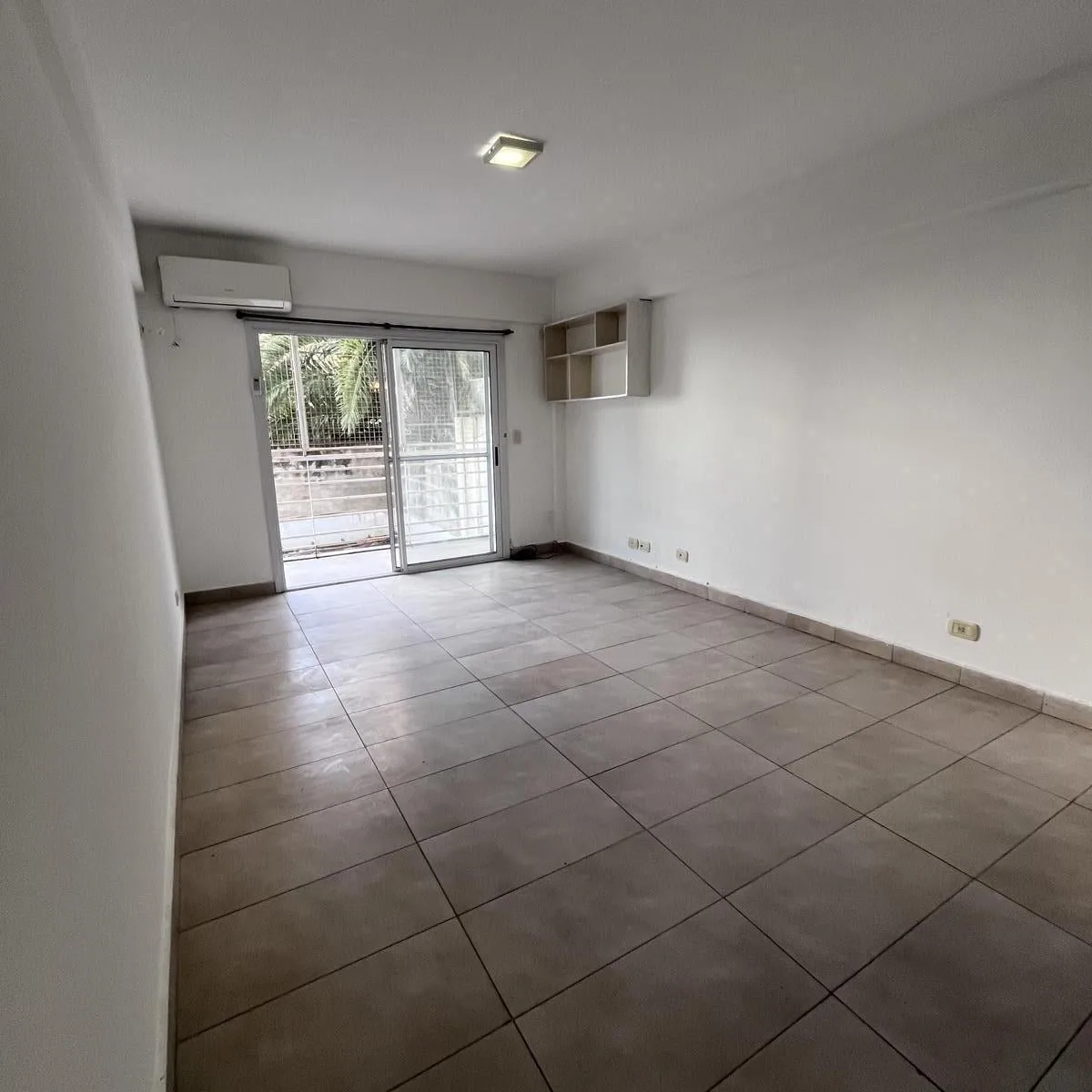 Studio with balcony to the back