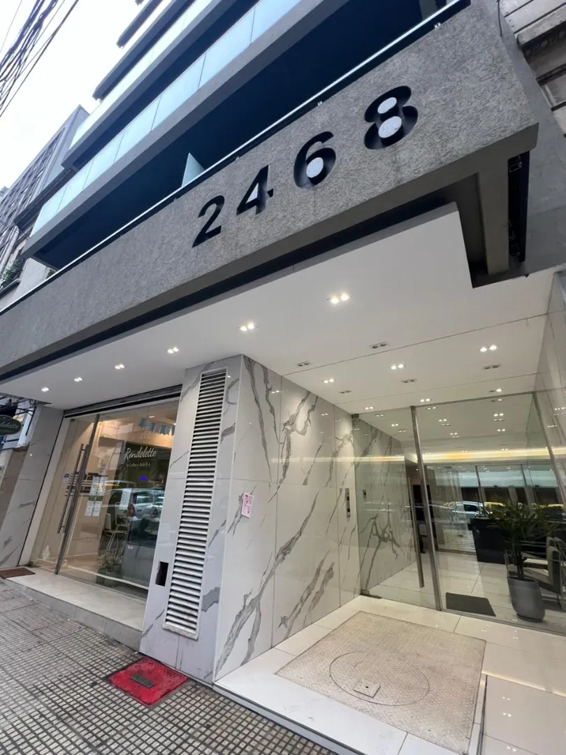 Studio with balcony in Recoleta