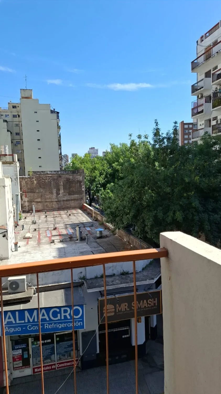 Балкон