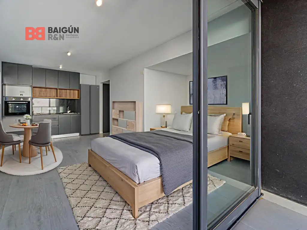 Monoambiente con balcón y DVH
