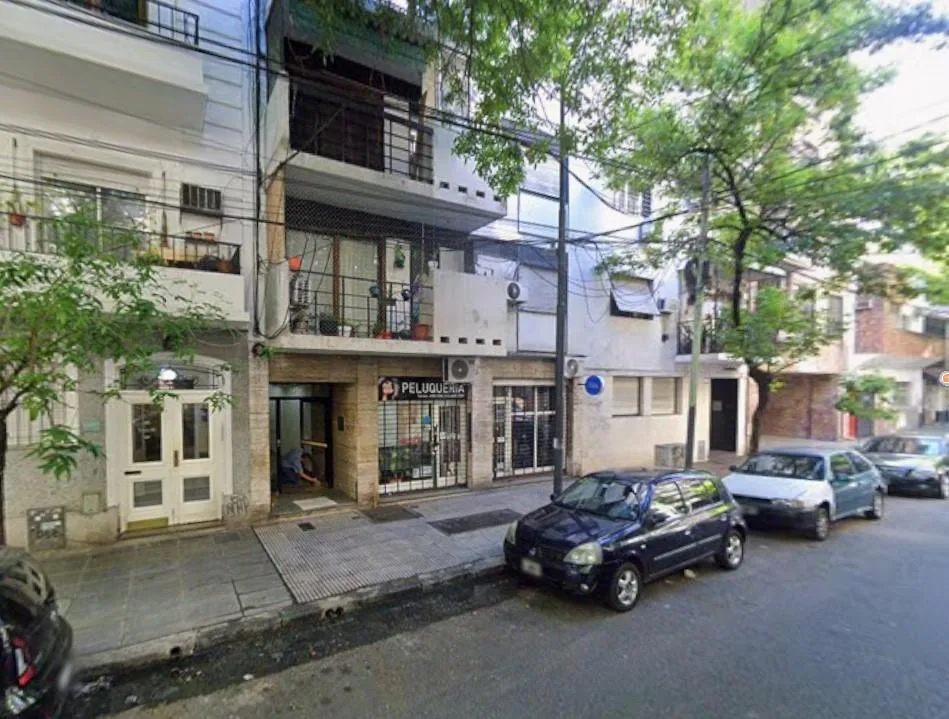 Monoambiente con balcón en Caballito