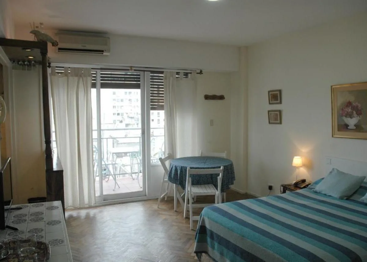 Departamento 1 ambiente con balcón