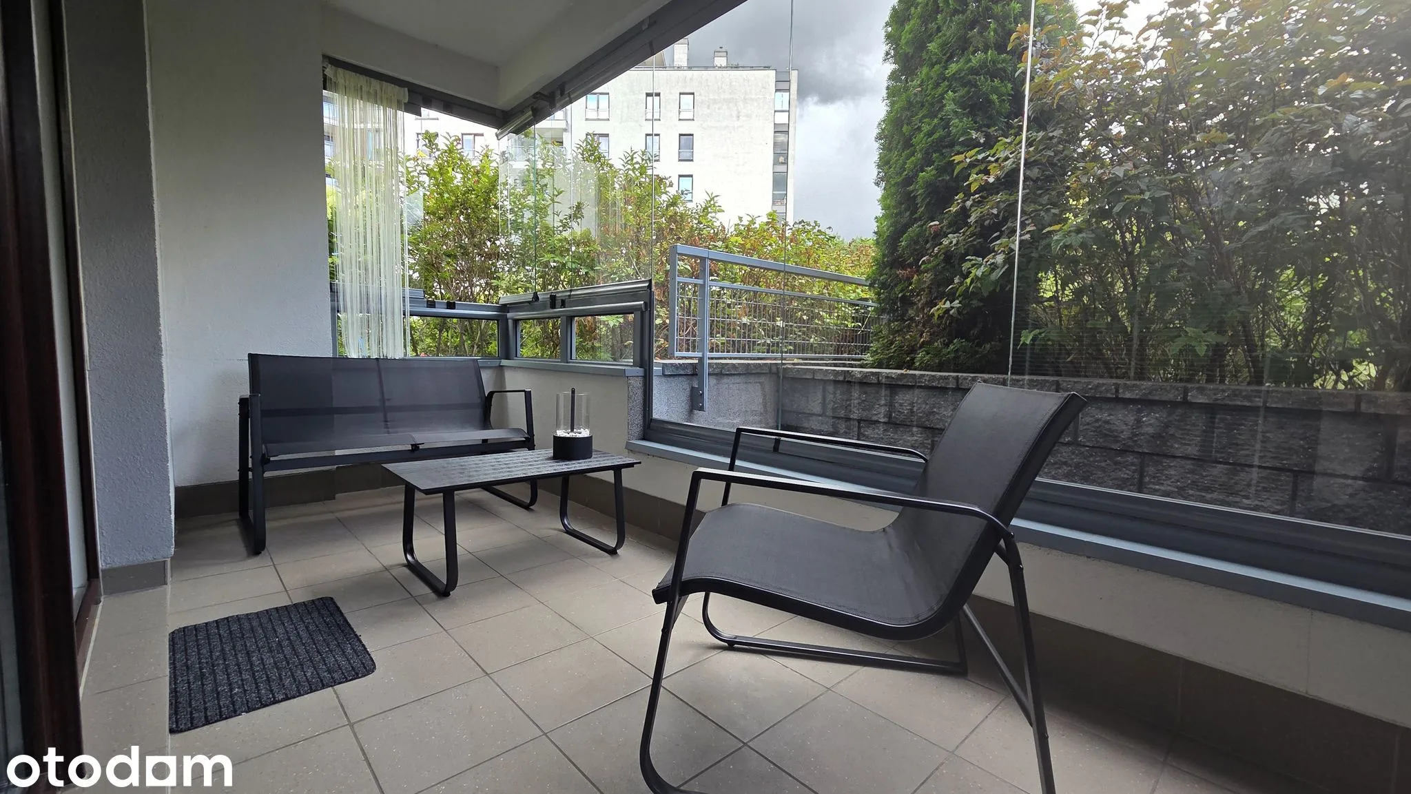 balcony