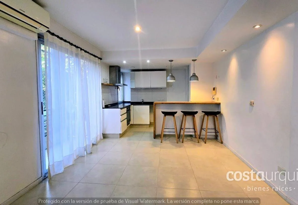Duplex com varanda e terraço
