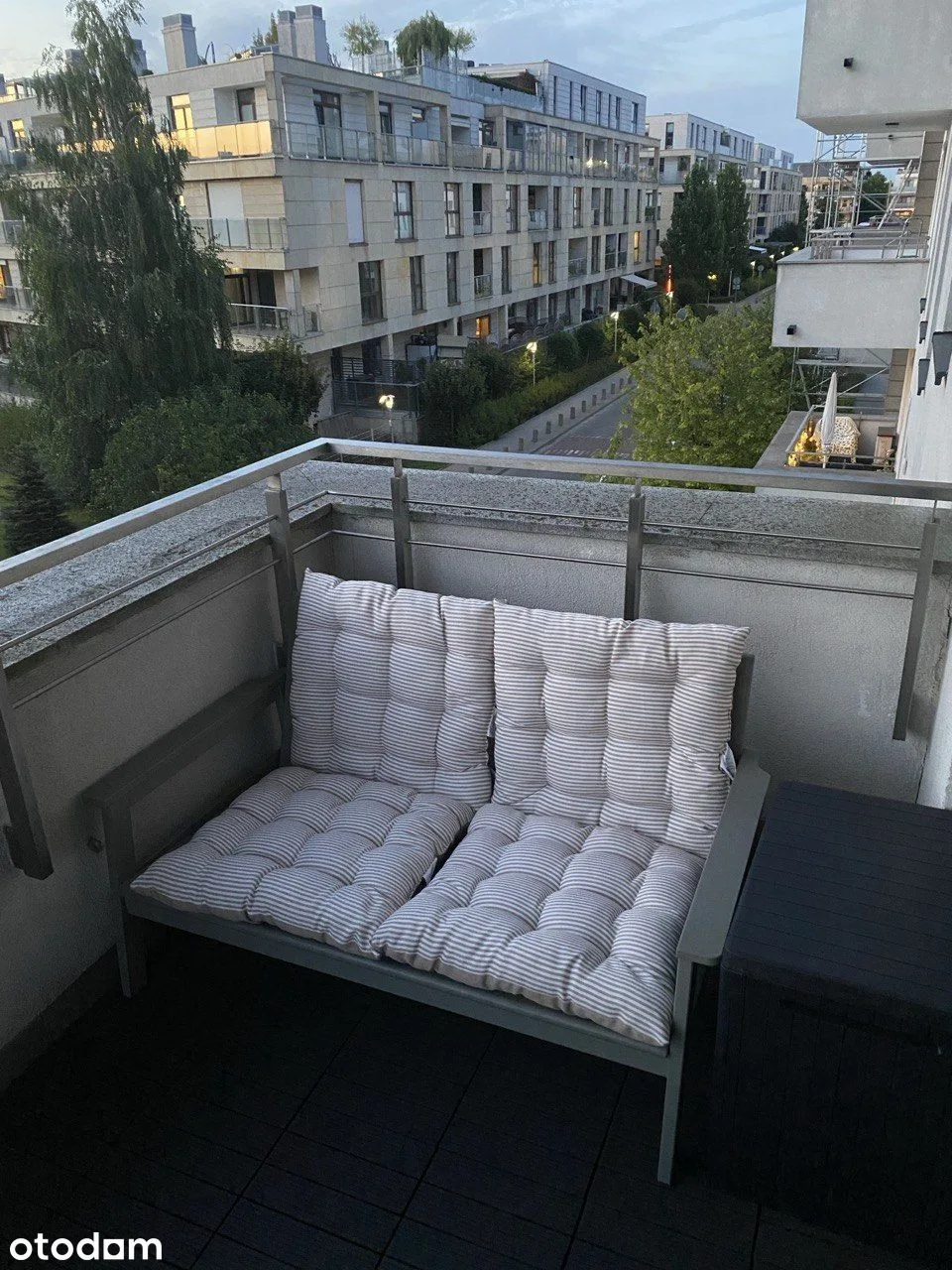 balcony