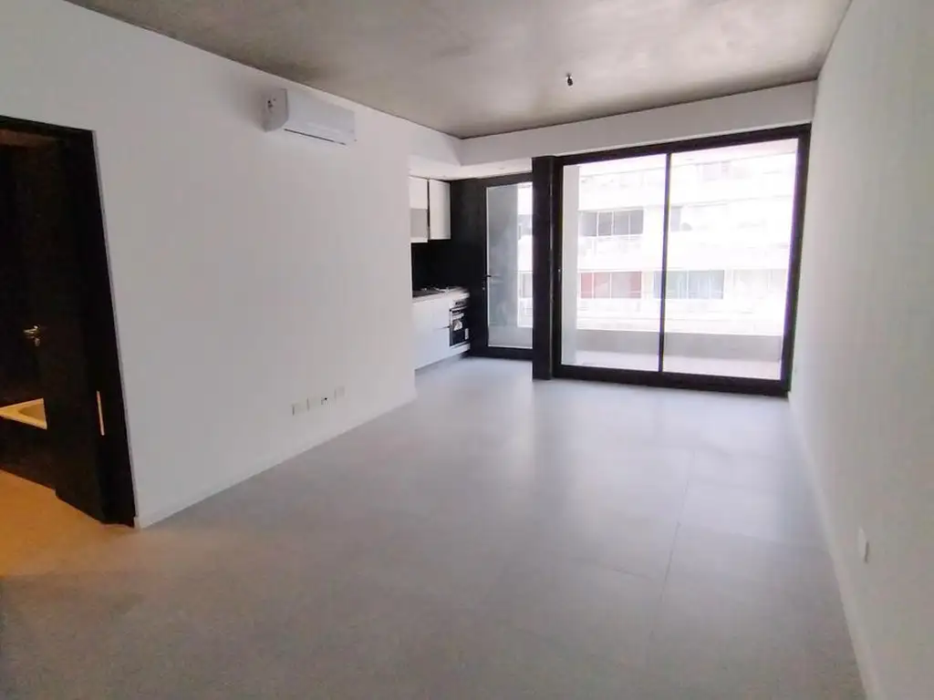 Departamento con balcón en Villa Urquiza