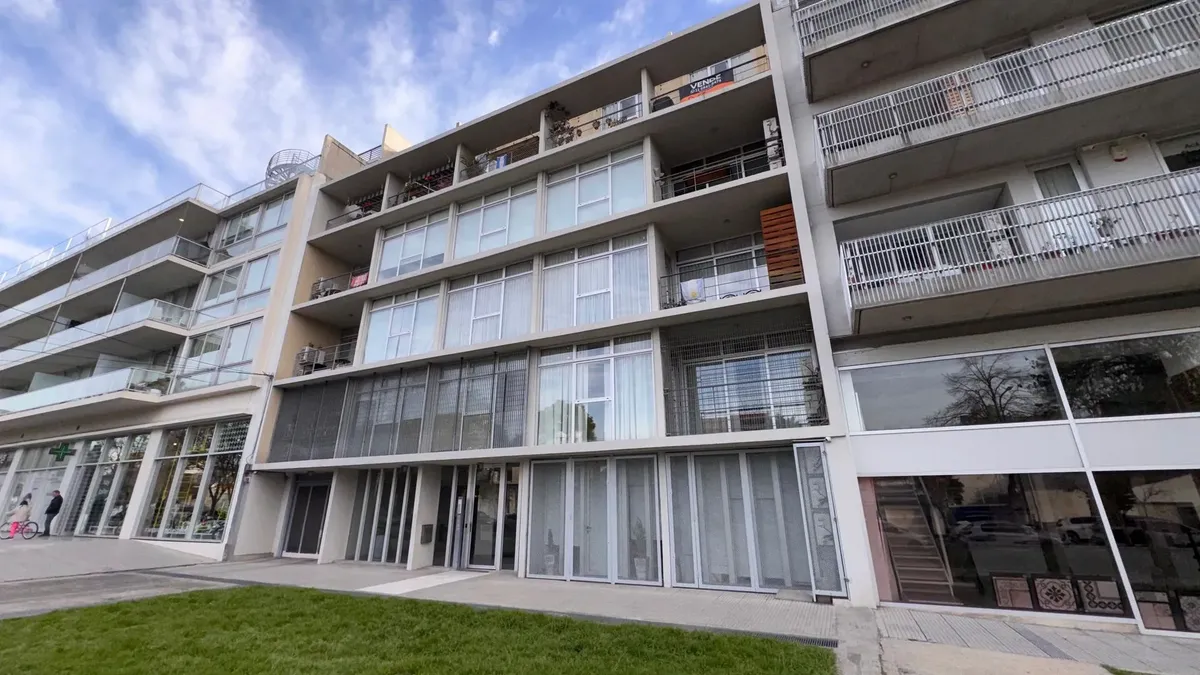 Studio with balcony and pool
